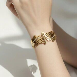 Luxury Double Leaf Bracelet with Sparkling Bands Gold Plated Stainless